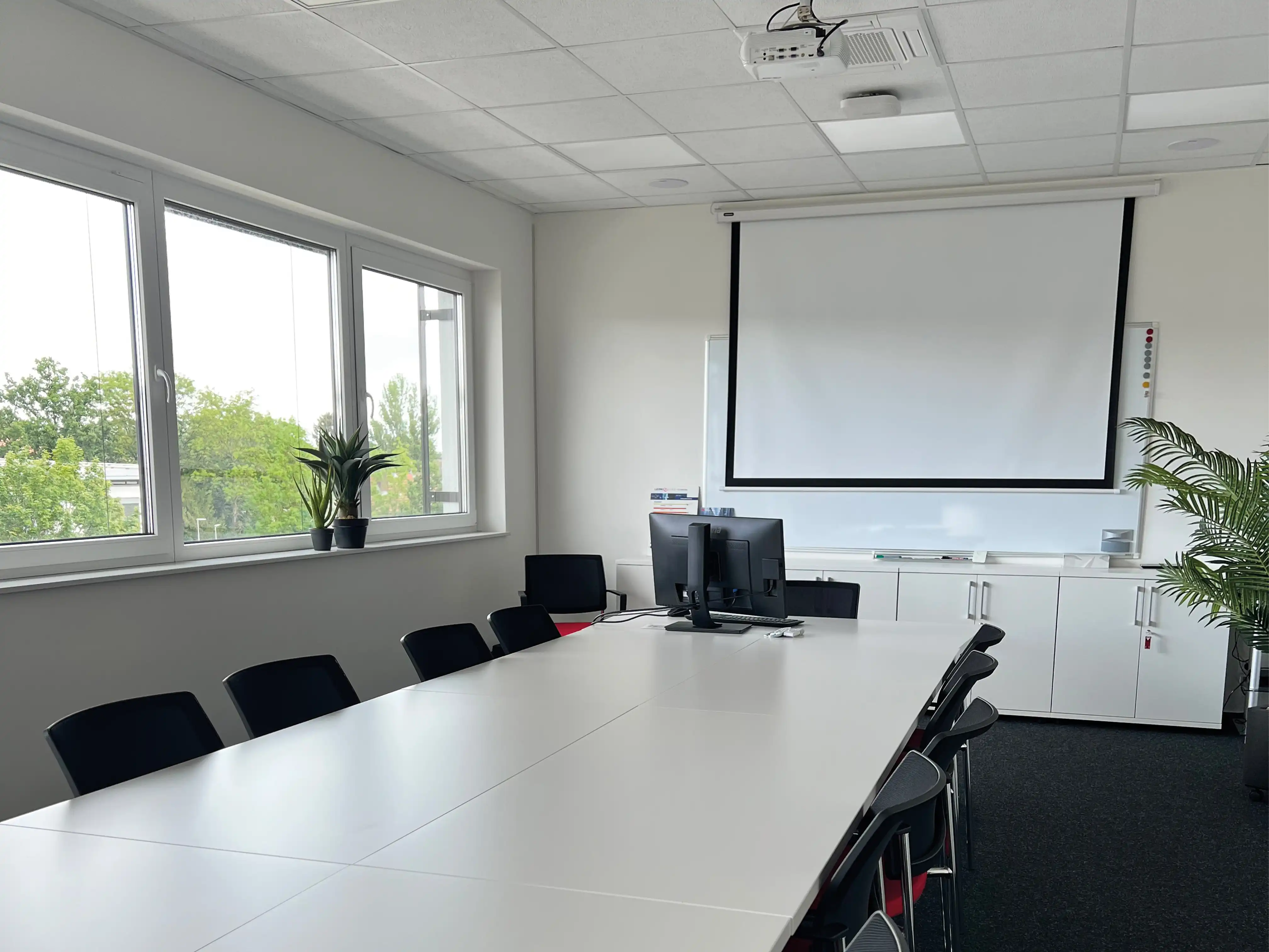 Avanis Academy - Seminar room complete